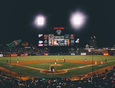 领先优势明显引发热议！，纳达尔在巴塞罗那比赛中持续失利比赛高潮迭起