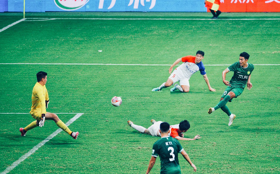 上港逆袭成功,提前晋级淘汰赛决赛的简单介绍