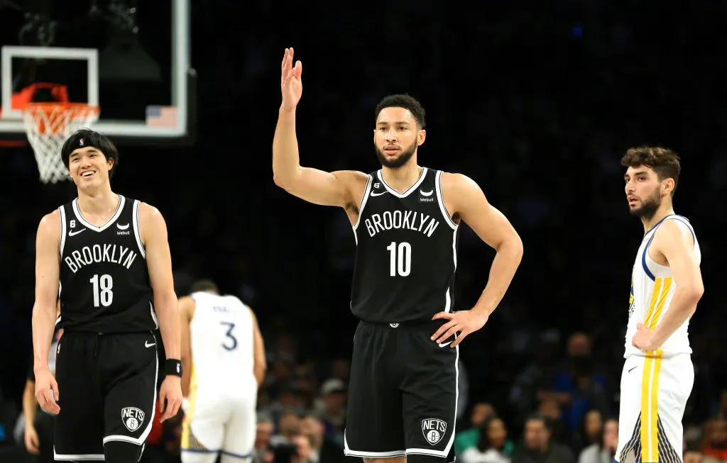 篮网险胜掀起高潮,掀起高潮关键表现点燃全场!