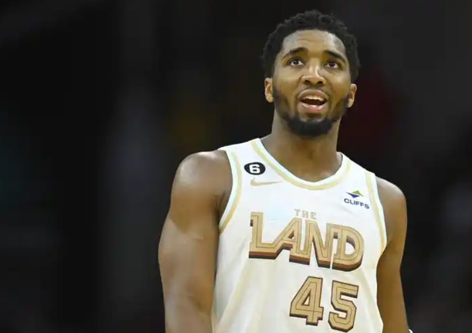 魔术,刷新队史纪录,米切尔!