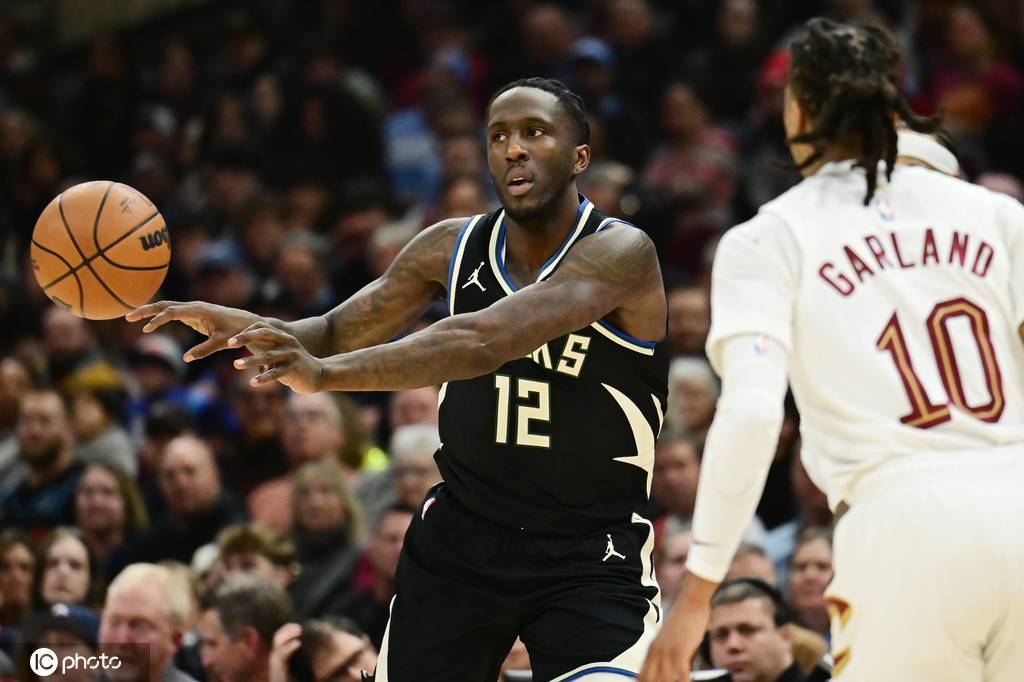 雄鹿狂砍米切尔分,迎来胜利迎来新赛季高光!