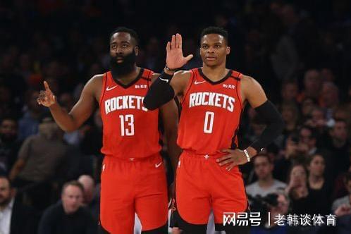 阿扎伦卡迎来十二赛季出色发挥,快船观众热烈欢呼!